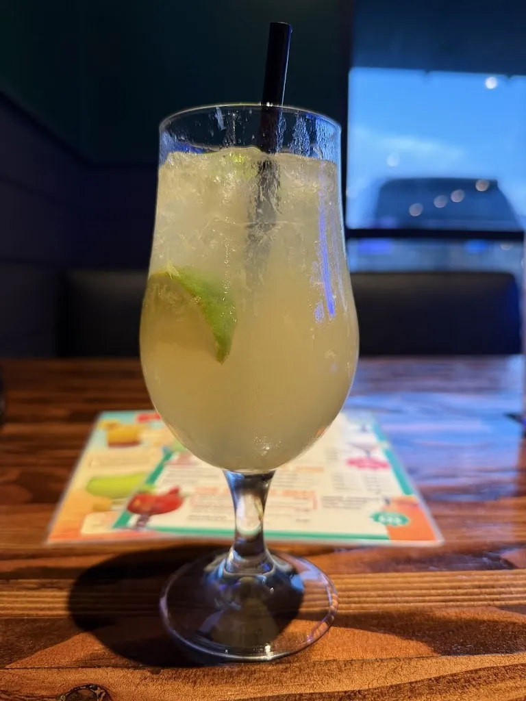 Eirden Yuri_Jakes Burgers_Aledo_review