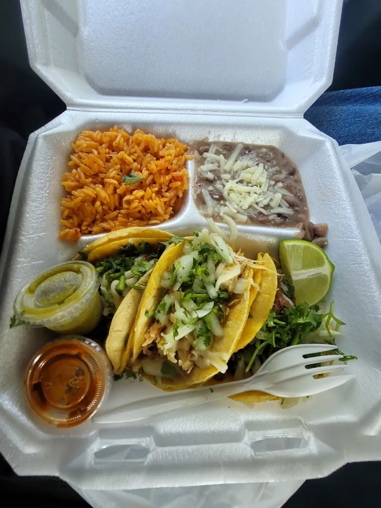 Menu_Tacos El Chucky LLC_Aledo_image_4