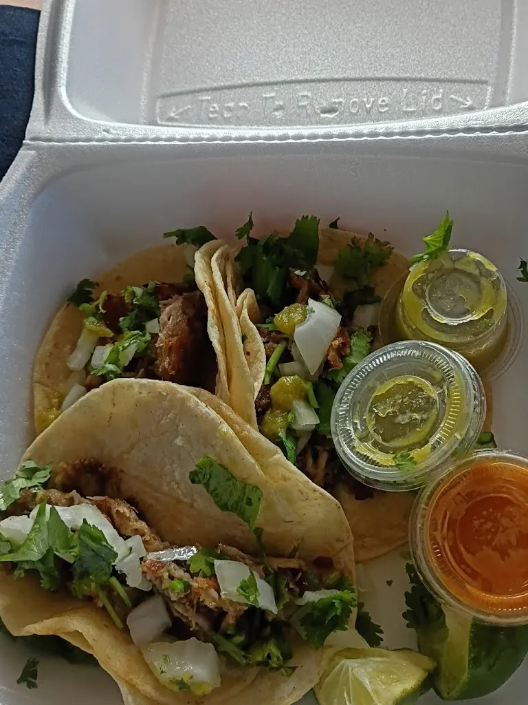 Tacos El Chucky LLC_Aledo_slider_image_2