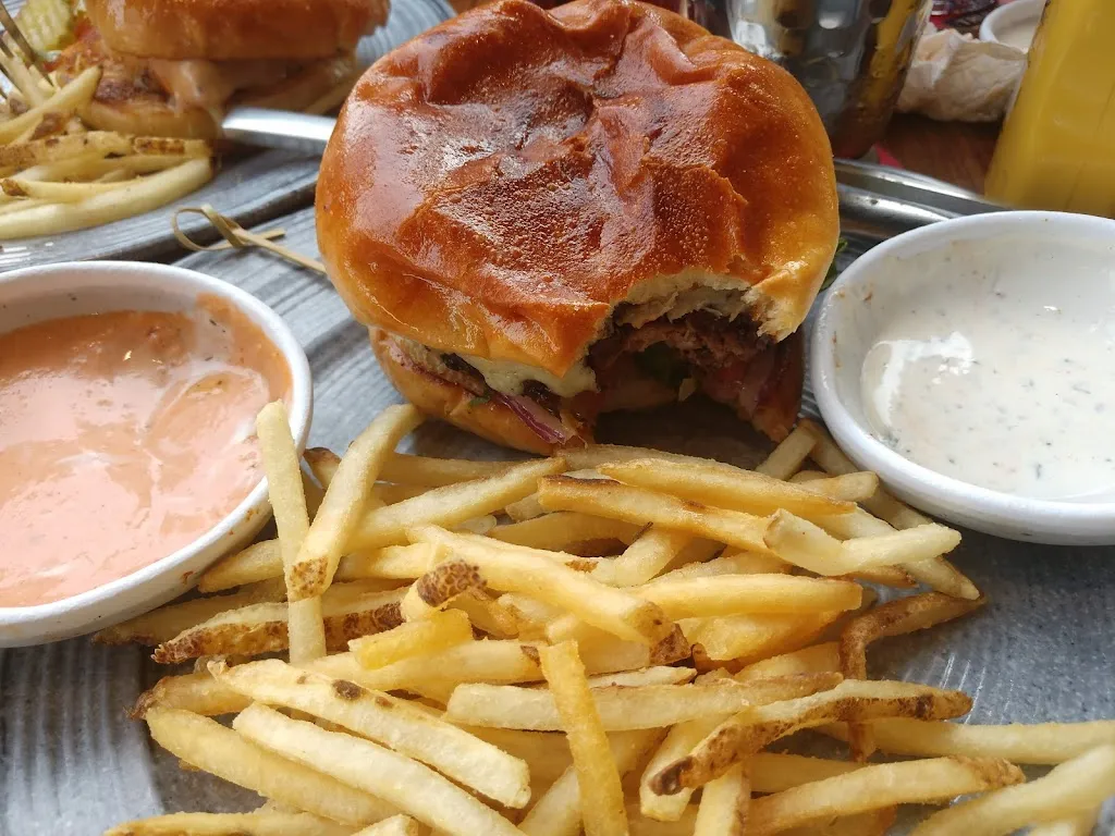 Bronwyn ST_Parker County Ice House_Aledo_review