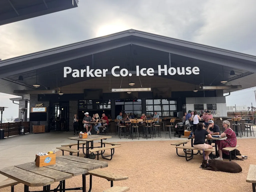Parker County Ice House restaurant in Aledo