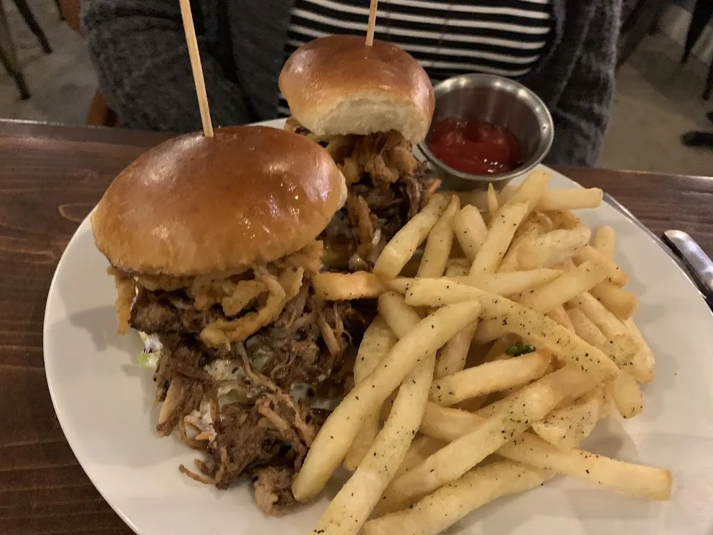 Spencer Wight_Bistro 1031_Aledo_review