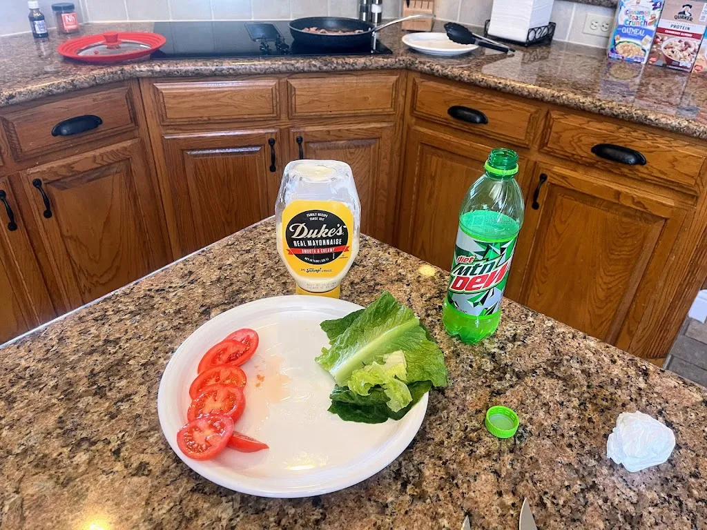 Menu_104 West_Aledo_immagine_4