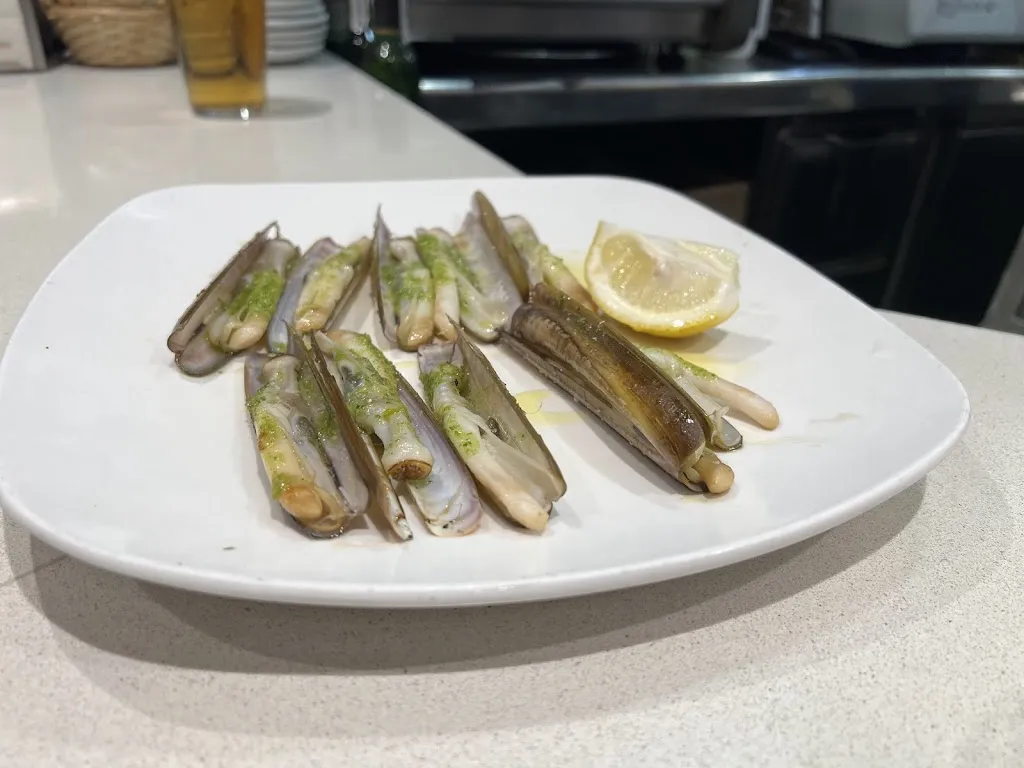 Javier Herrero-Velarde Exner_Rafa Cafetería Restaurante_Rafal_review