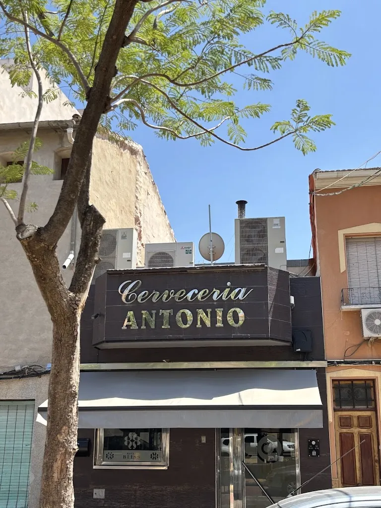 Helen De Bas_Cervecería Antonio_Alcantarilla_review