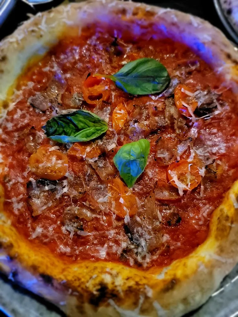 Nuges “Nuges”_Mondo Napoli_Alcantarilla_review