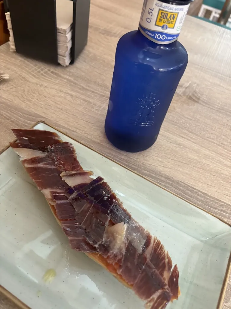 Victoria Sabater_La Barra de Luz_Alcantarilla_review