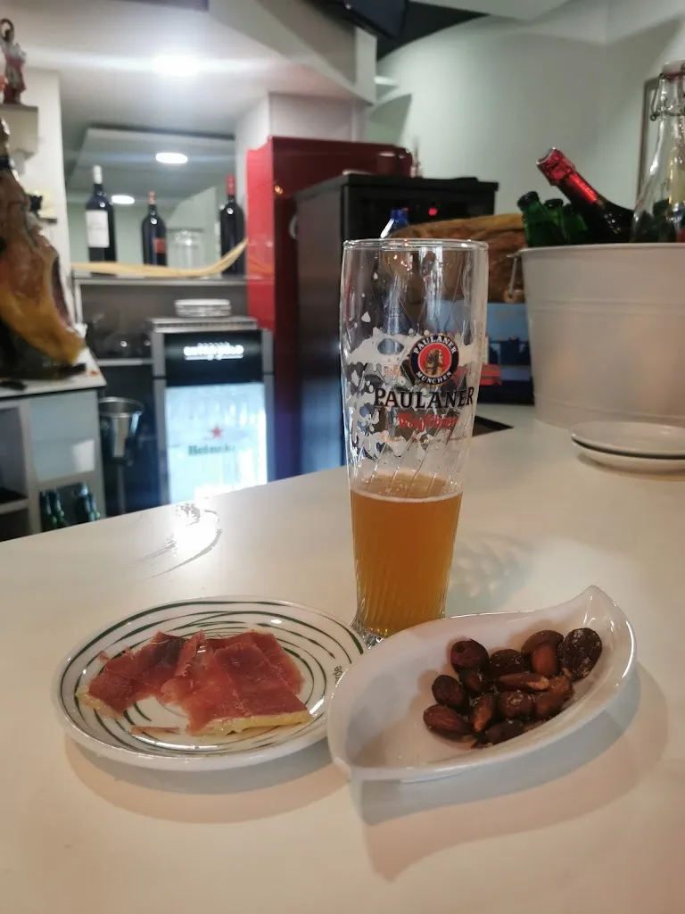 Andrei Gaal_Cervecería vermutería Ponencias_Alcantarilla_review