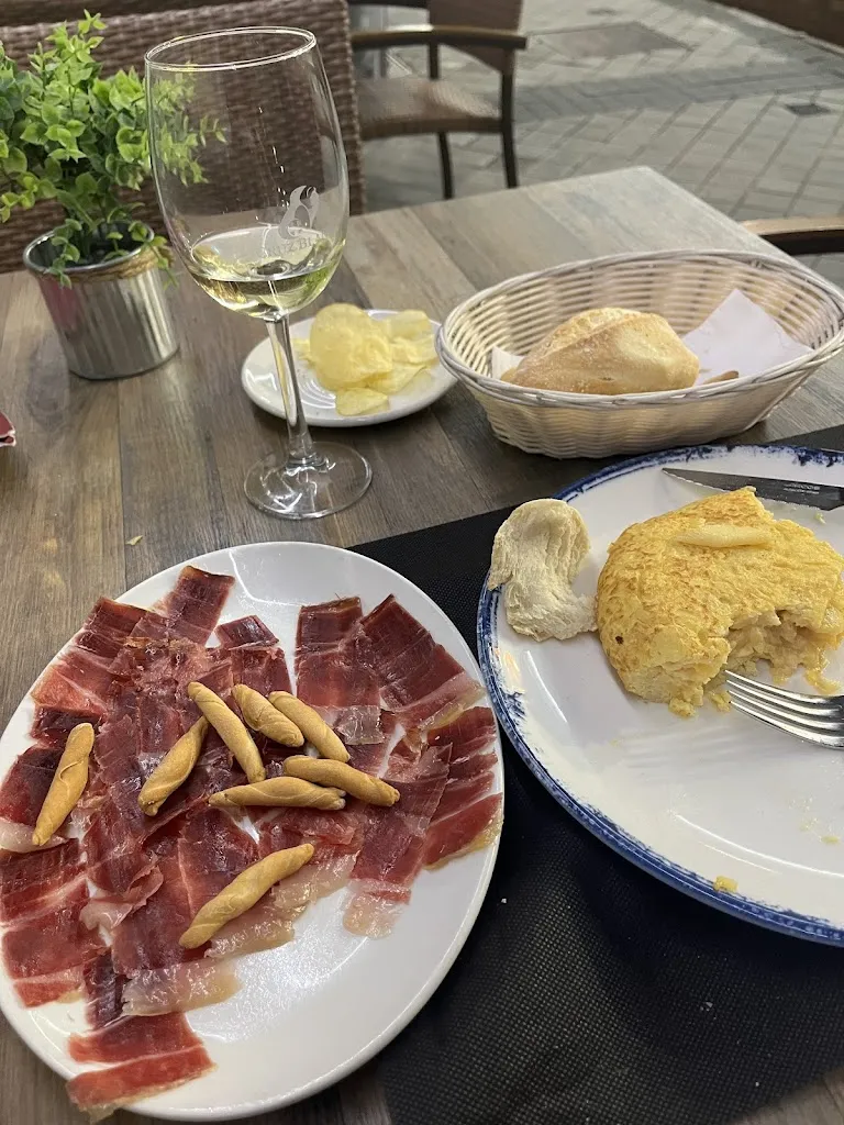 Random Roadie_Cervecería Restaurante Cruz Blanca de Doctor Esquerdo_Blanca_review