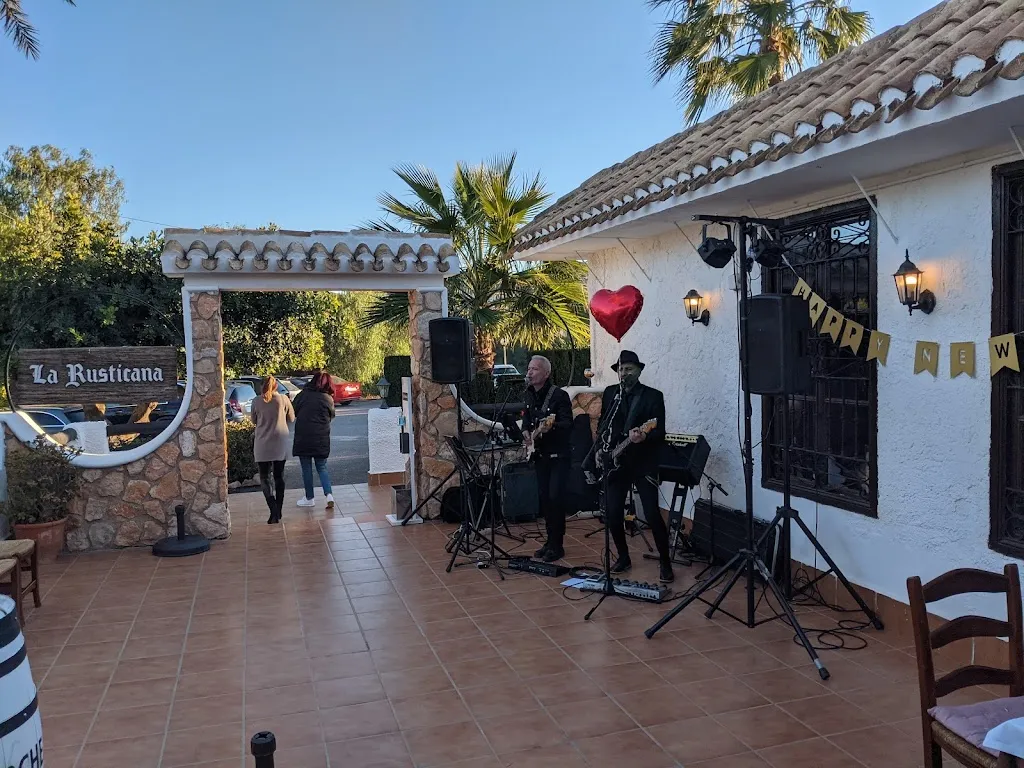 Charlie Gallienne-Schmidt_Restaurante La Rusticana_Atamaría_review