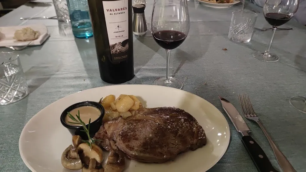 Pencho Efese_Owners’ clubhouse_Atamaría_review