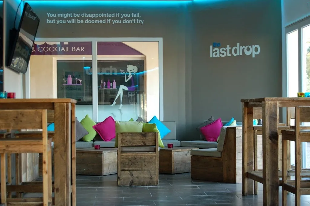 The Last Drop Bar restaurant in Atamaría