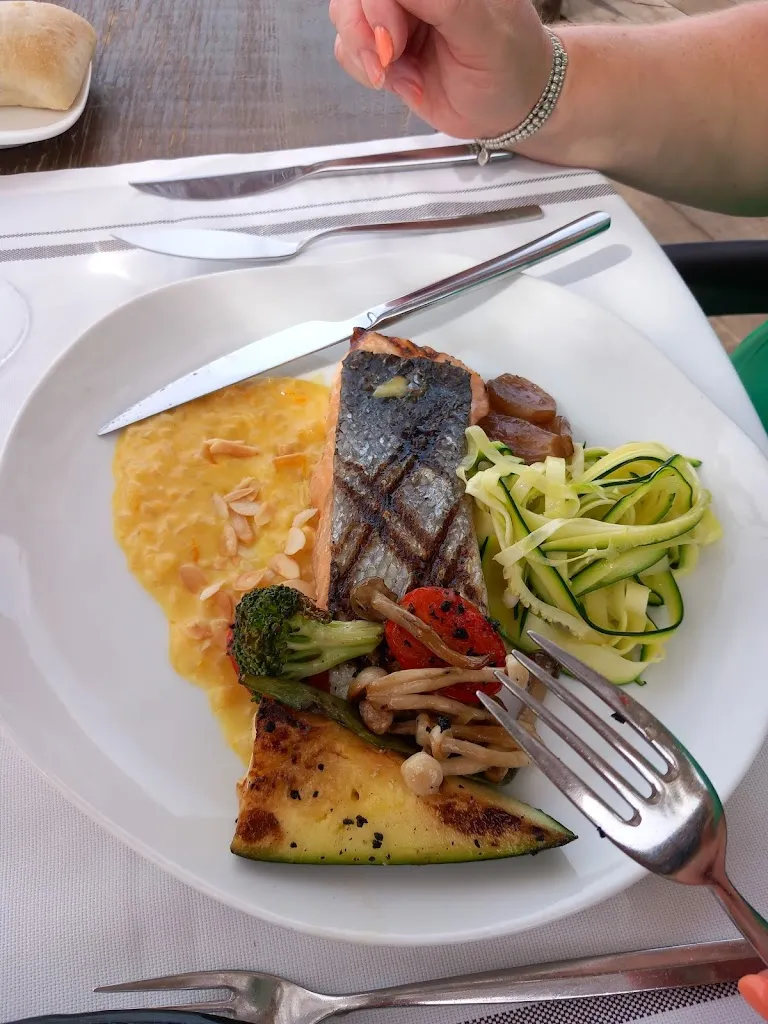 Stuart Kirk_Restaurante El Parador del Mar Menor_Atamaría_review