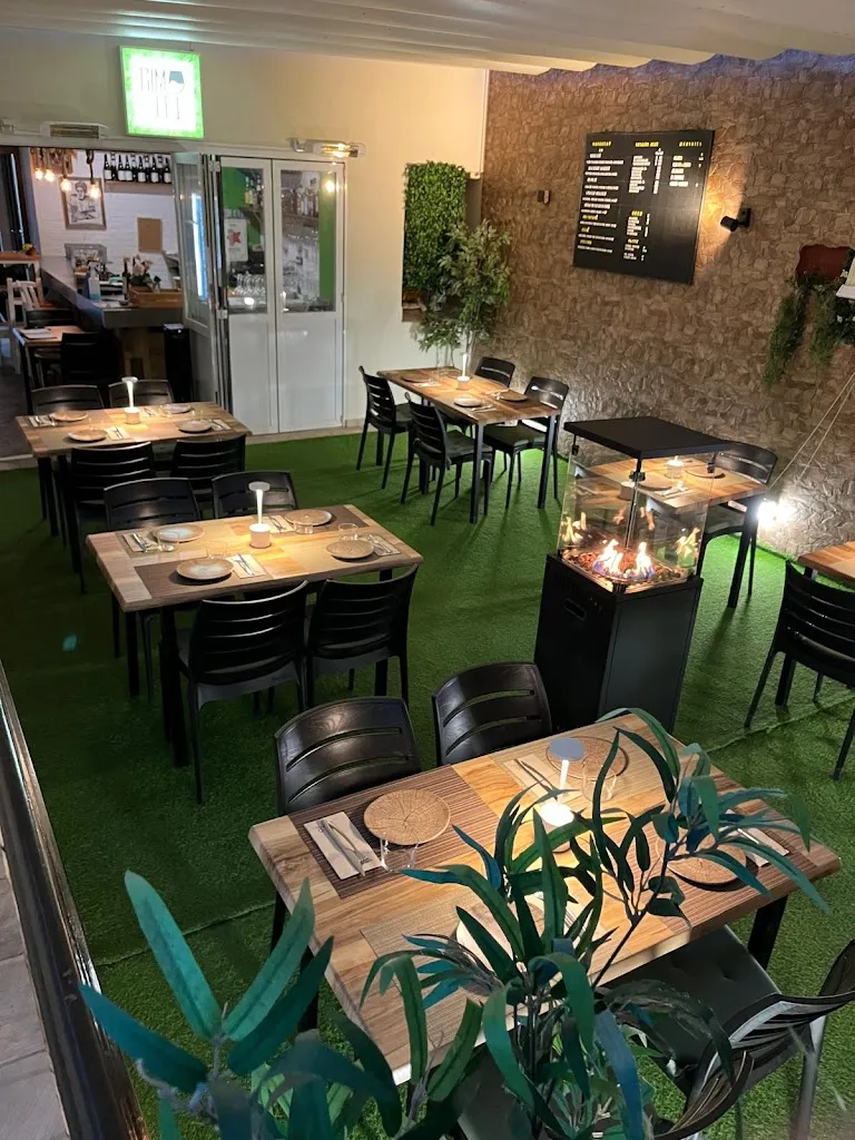 Gimlet LMC restaurant in Atamaría