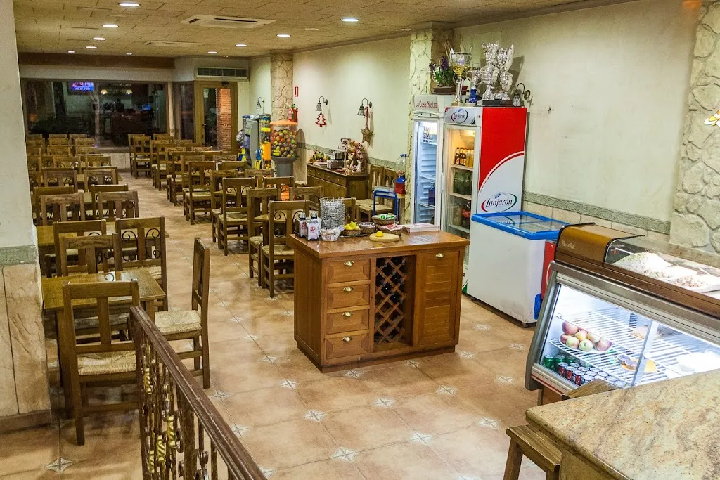 Pizzería La Cosa Nostra_Beniel_slider_image_3