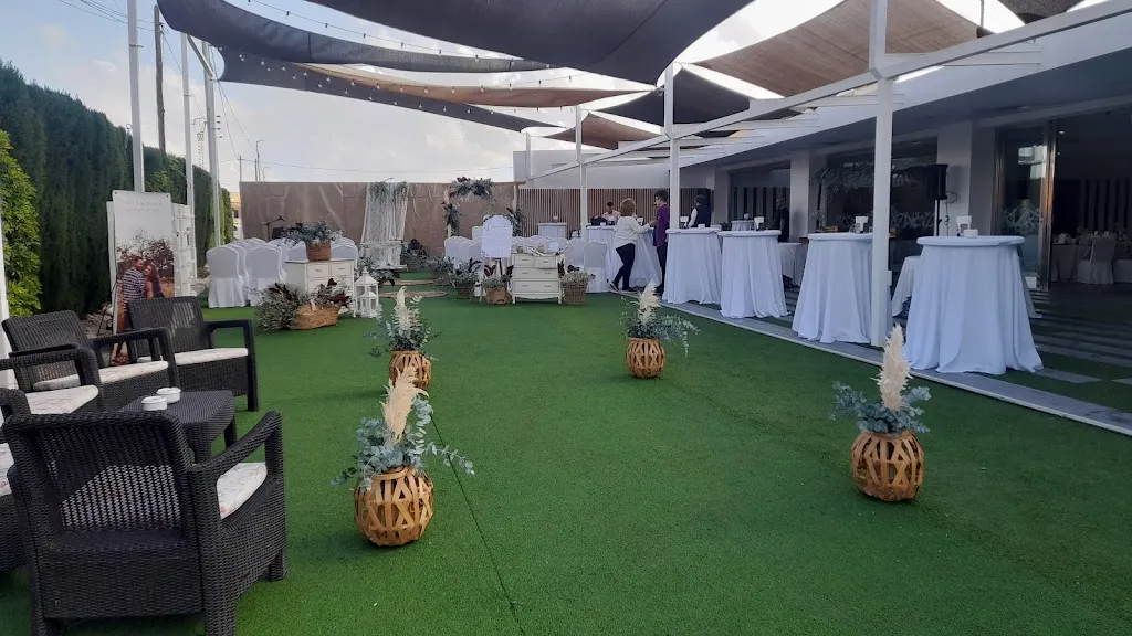 Two rooms Blondes_Beniel_slider_image_1