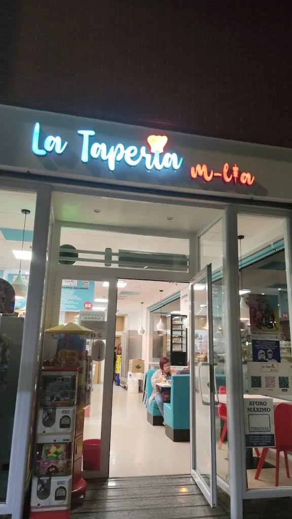 David Cerro Velázquez_Bar La Tapería m-lía_Beniel_review