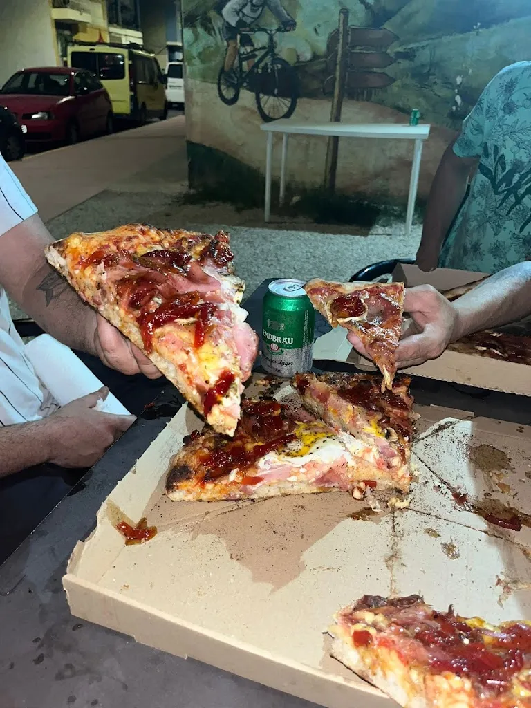 Menu_Axo Q Pizza_Campos del Río_image_3