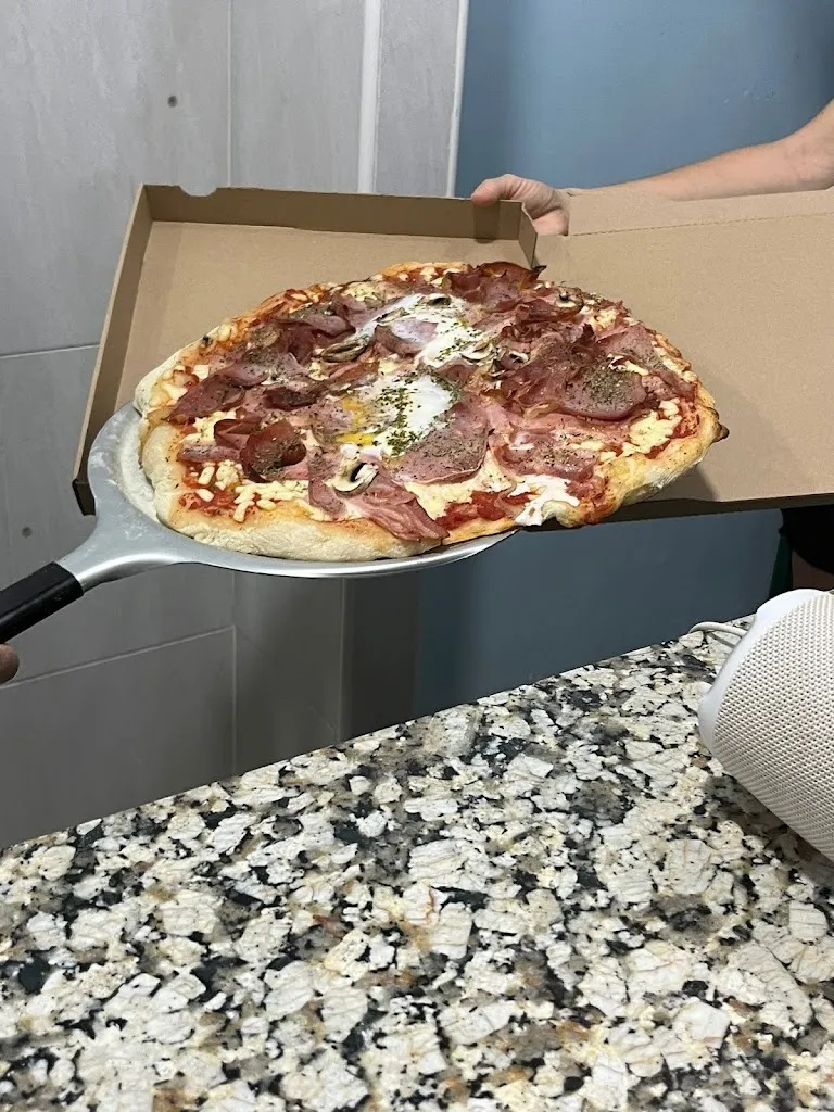 Axo Q Pizza_Campos del Río_slider_image_2