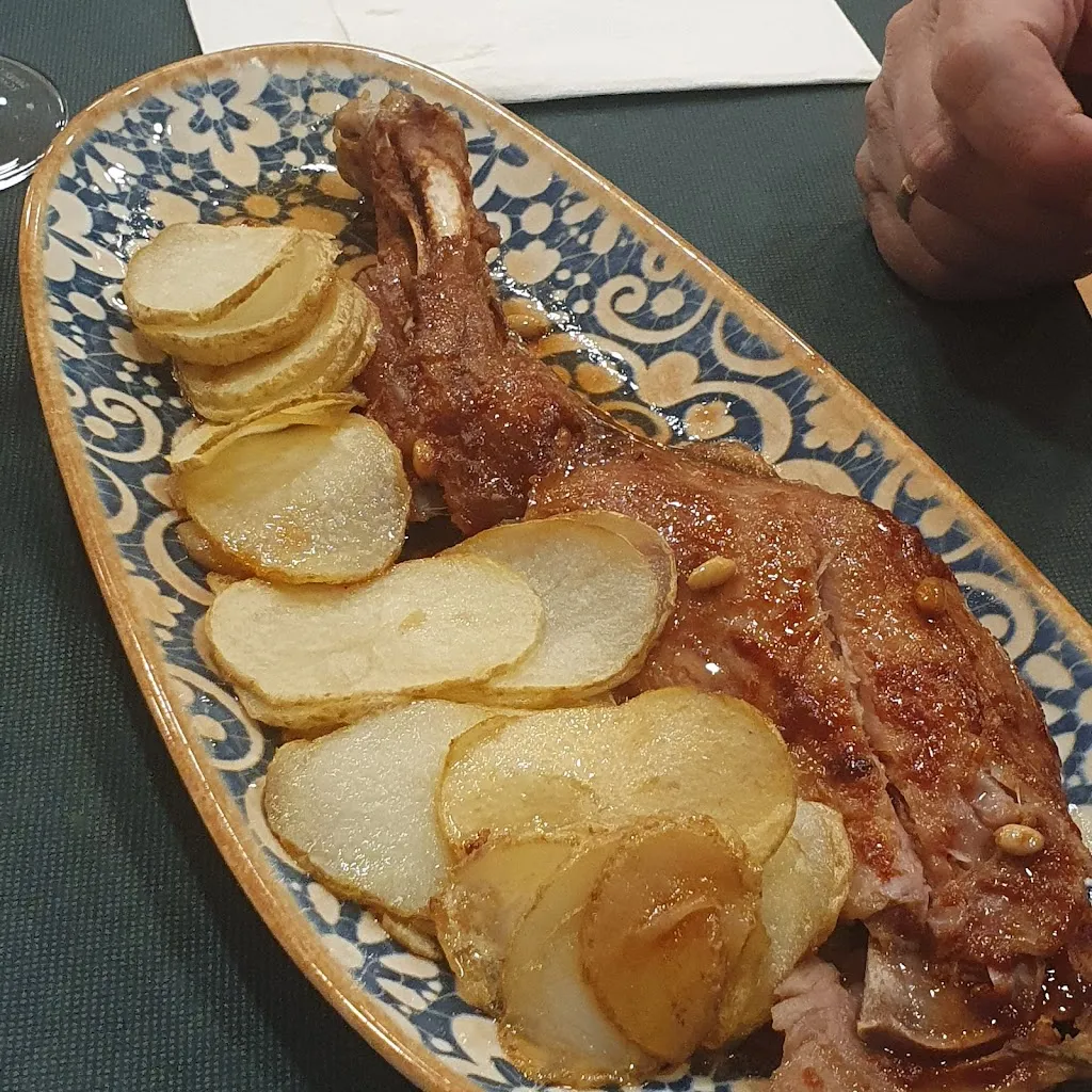 Deva Laya Guleng_Restaurante Plaza de España_Bullas_review