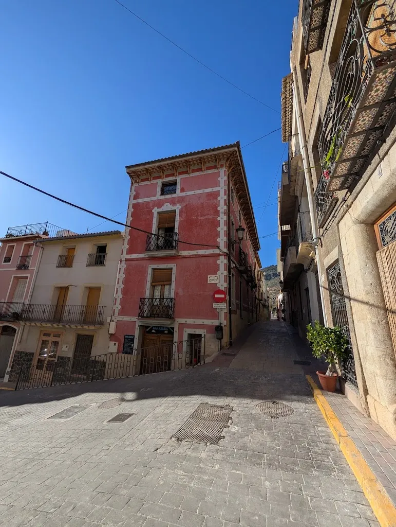 Laura Trevino_Bar La Plaza_Relleu_review