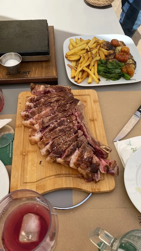 Bar La Plaza_Relleu_slider_image_3