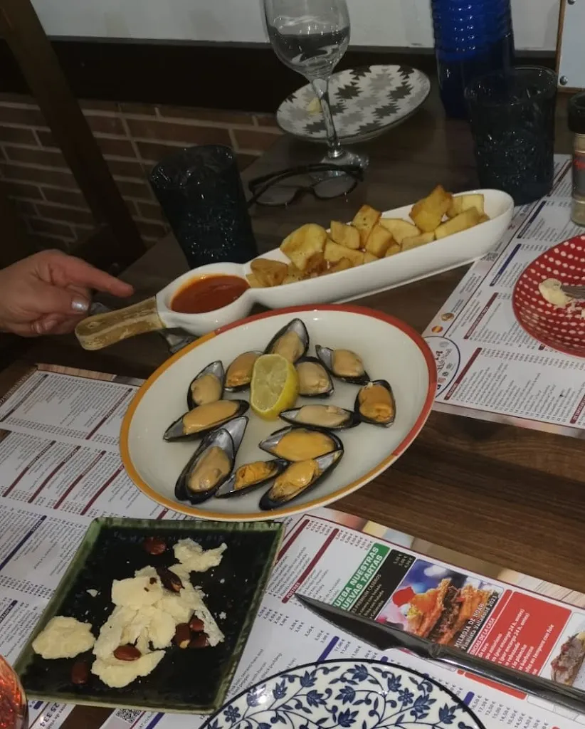 M Briggs_LA TASCA_Calasparra_review