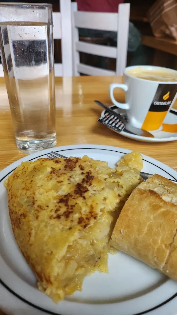 Simón Ernesto Arenas Gómez_Cartagena 93_Cartagena_review