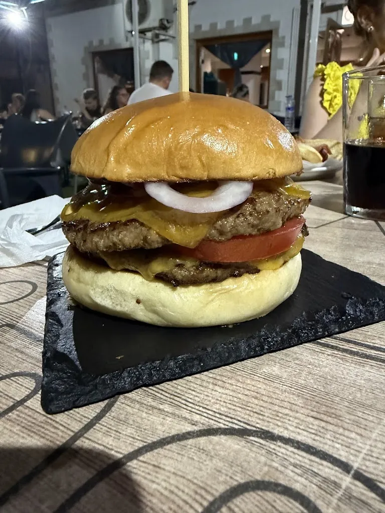 Chill and Grill_Archena_slider_image_2