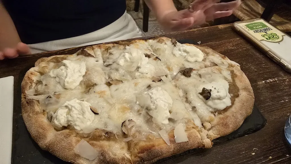 Ori Voll_Its Pinsa_Romana la_review