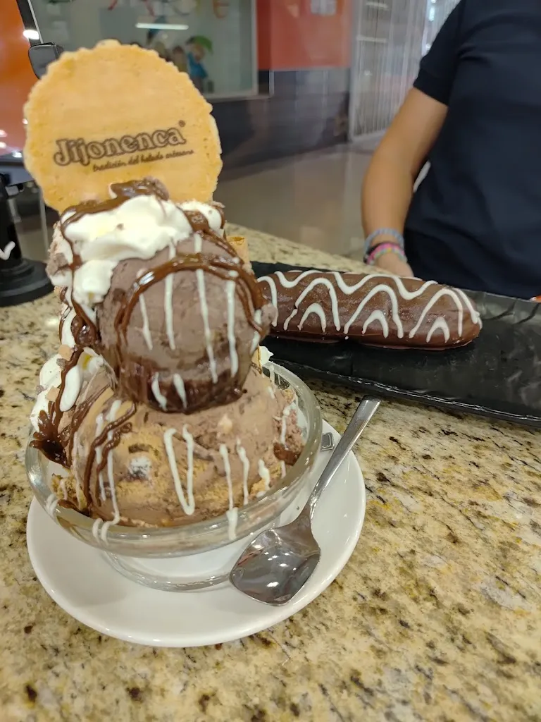 Mª Dolores Martínez López_Cafetería&heladería Enrique Rech_Archena_recensione