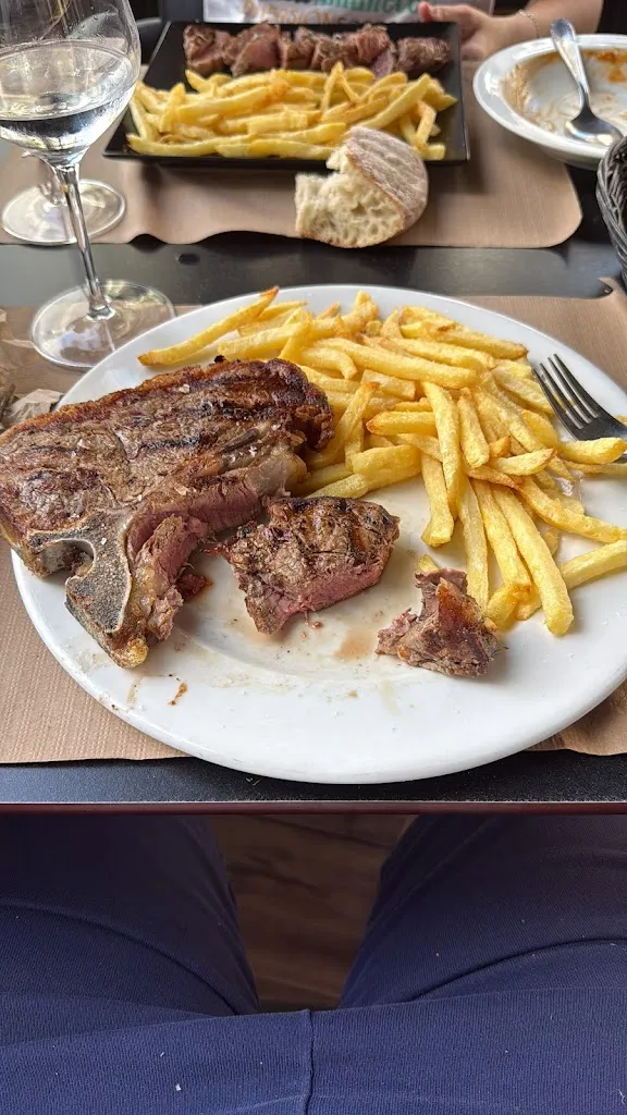 Remigio Díaz Martínez_Restaurante Parrillada Fuentes_Arteixo_review