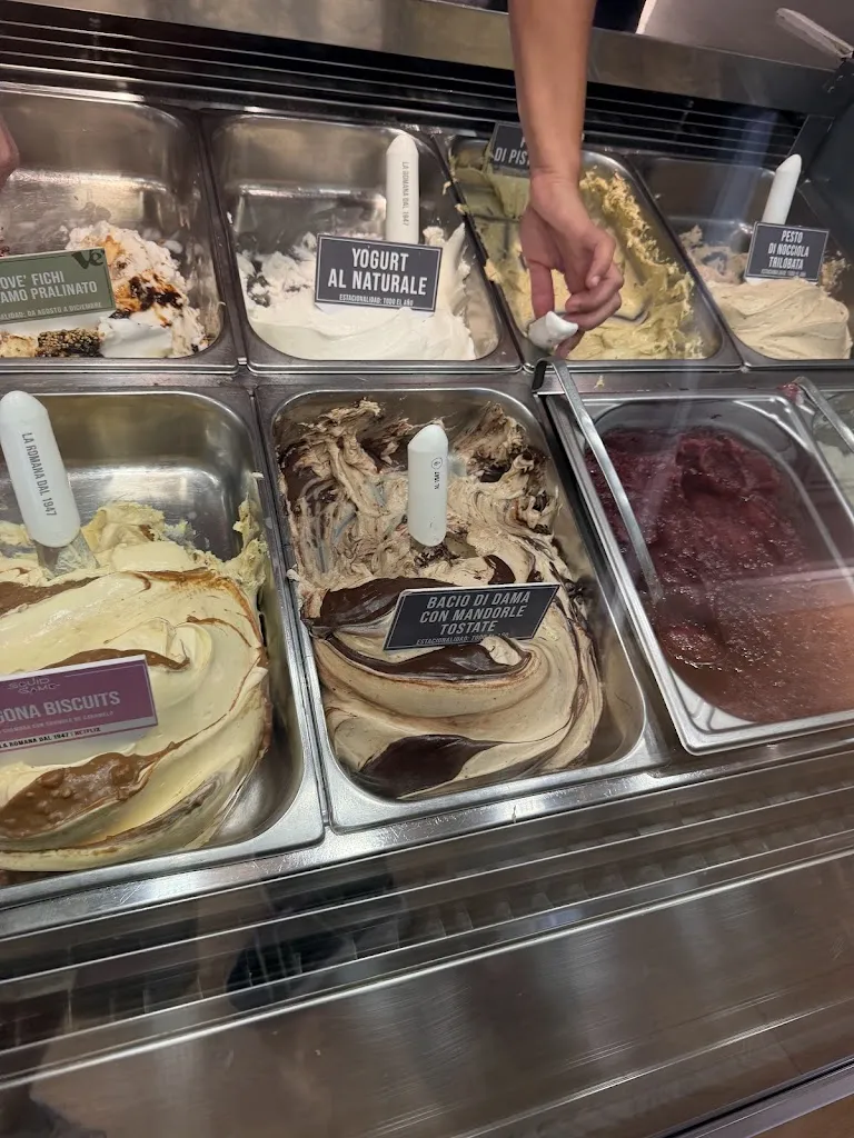 Gelateria La Romana dal 1947_Romana la_slider_image_3