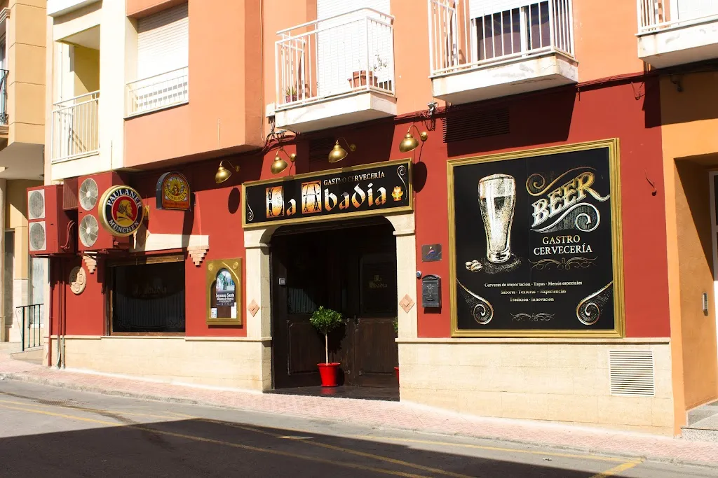 Gastrocerveceria la Abadía restaurant in Alhama de Murcia