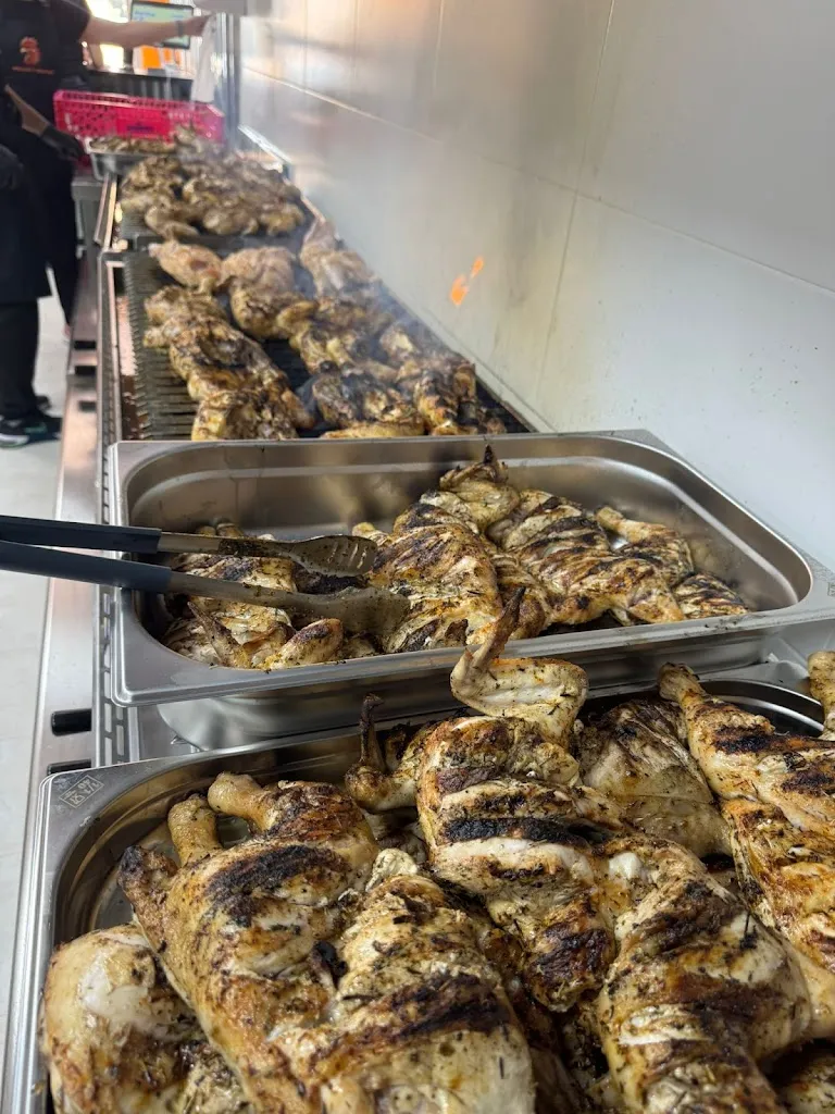 Pollo y Brasas Alhama restaurant in Alhama de Murcia