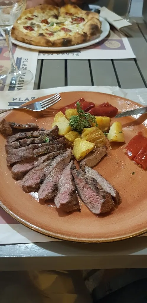 James smith_Plaza Massima_Caravaca_review