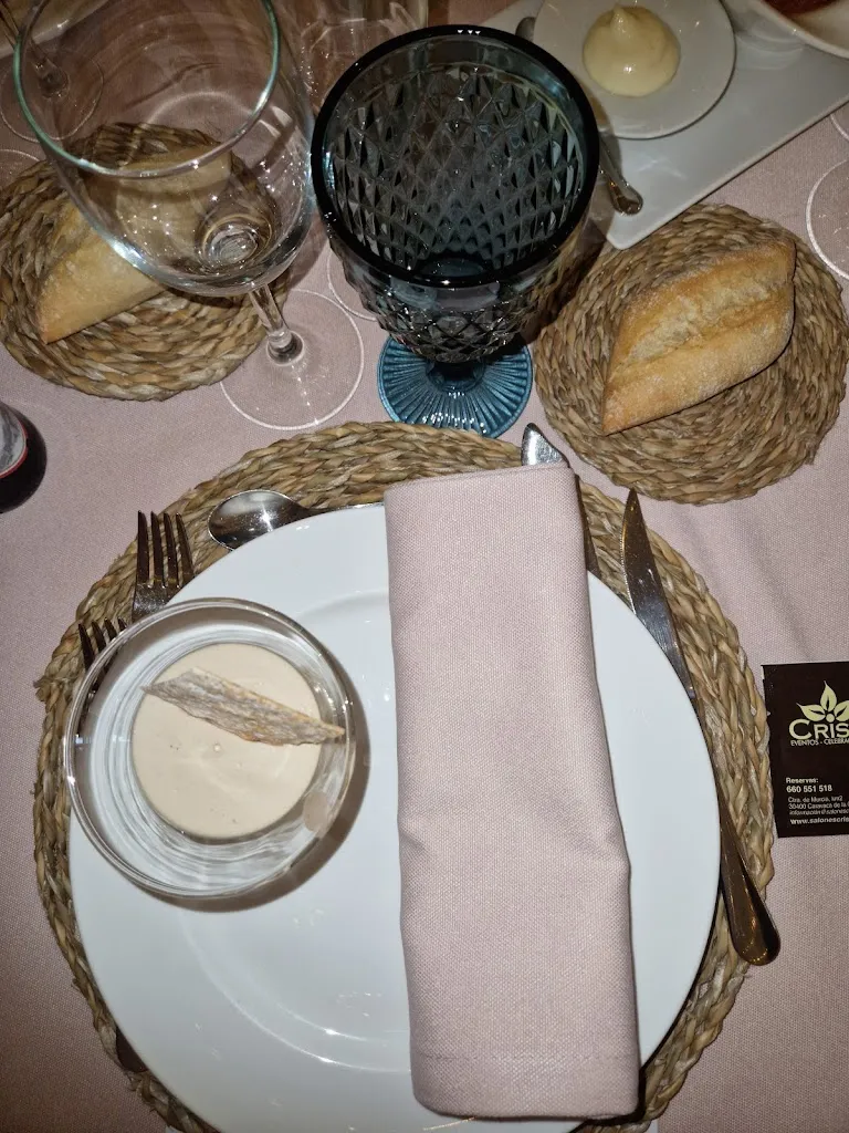 Aire de Béjar_Salones Cristi_Caravaca_review