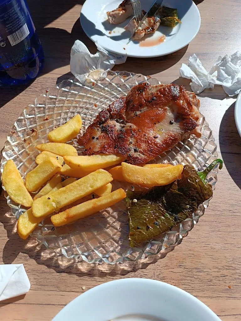 m. angeles soriano vigueras_LAS VEGAS BAR desde 1976_Cehegín_review