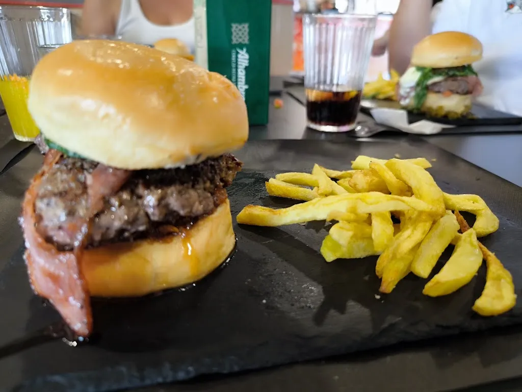 Desaster garage_Cehegín_slider_image_2