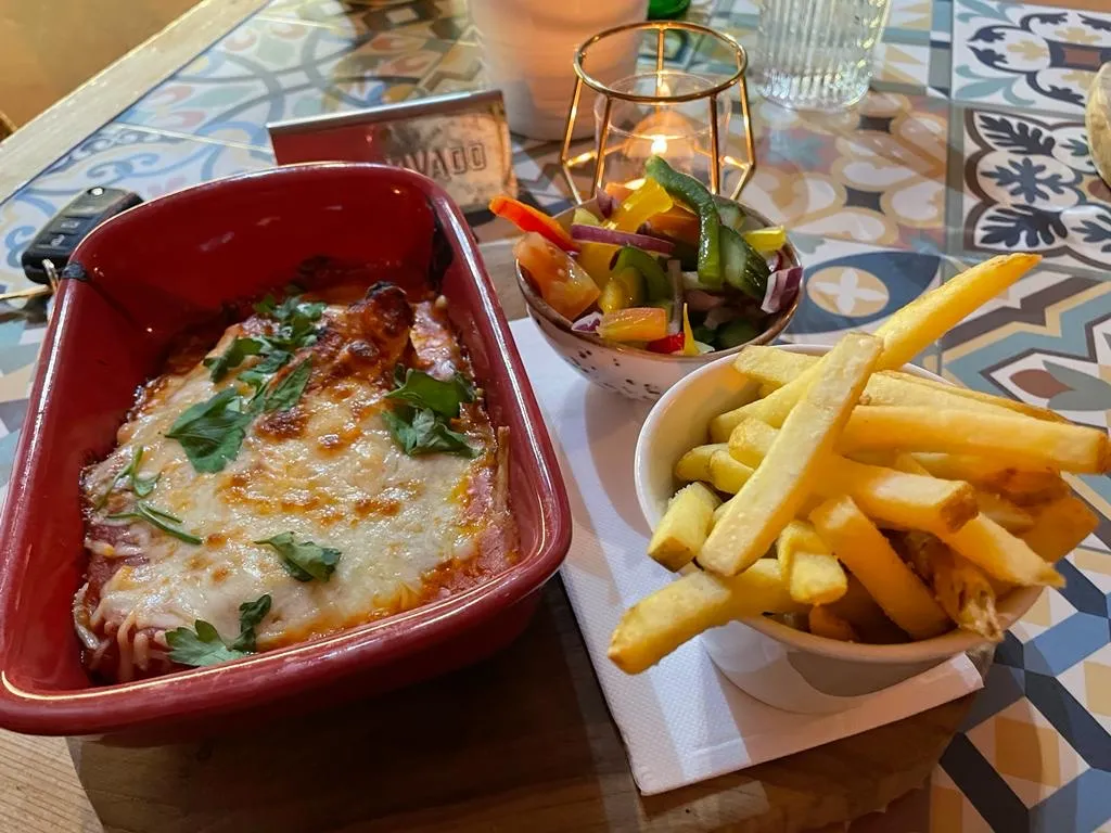 Christopher Foster_Bar ¡MUCHO! - copas y tapas_Pinós el/Pinoso_review