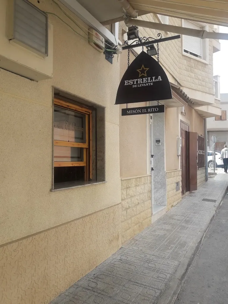 Juan Jose Nicolas_Mesón El Rito de Fortuna_Fortuna_review