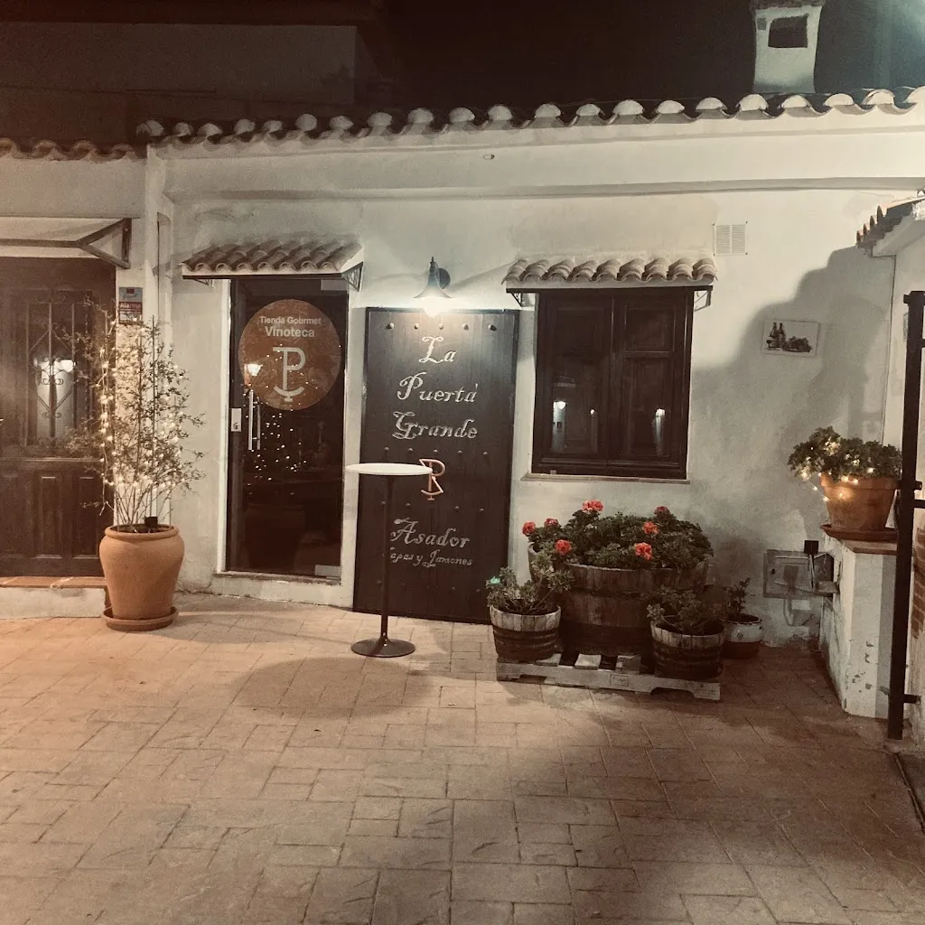 Saffron Cooper_Restaurante La Puerta Grande / Junto Balneario de Leana_Fortuna_review