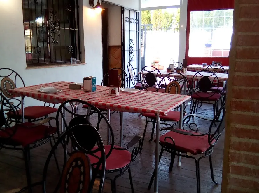 Restaurante La Puerta Grande / Junto Balneario de Leana restaurant in Fortuna