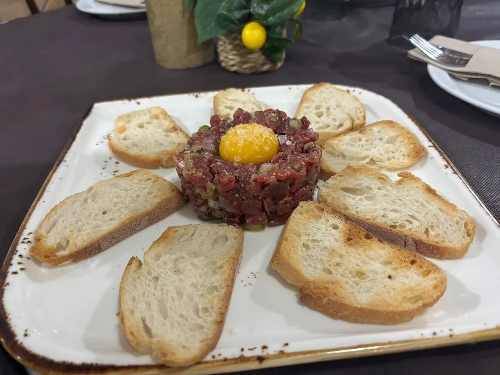 Restaurante La Puerta Grande / Junto Balneario de Leana_Fortuna_slider_image_3