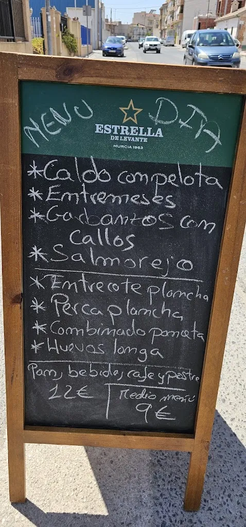 PAUL PEARCE_Restaurante 