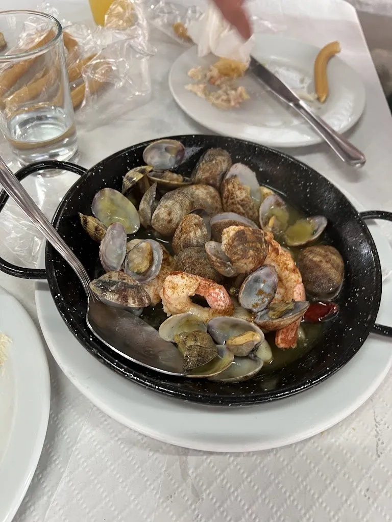 Renan Marinho_La Bodega_Librilla_review