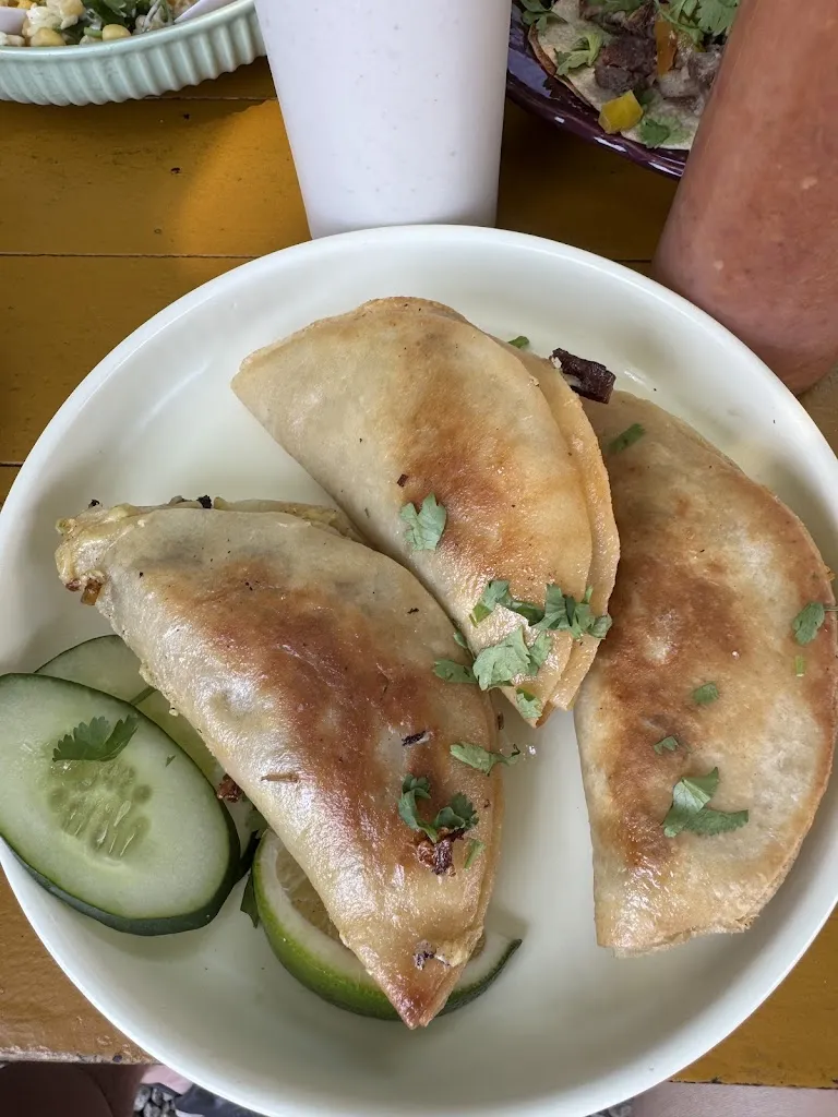 Wendy Lim_El Chapo's La Union_La Unión_review