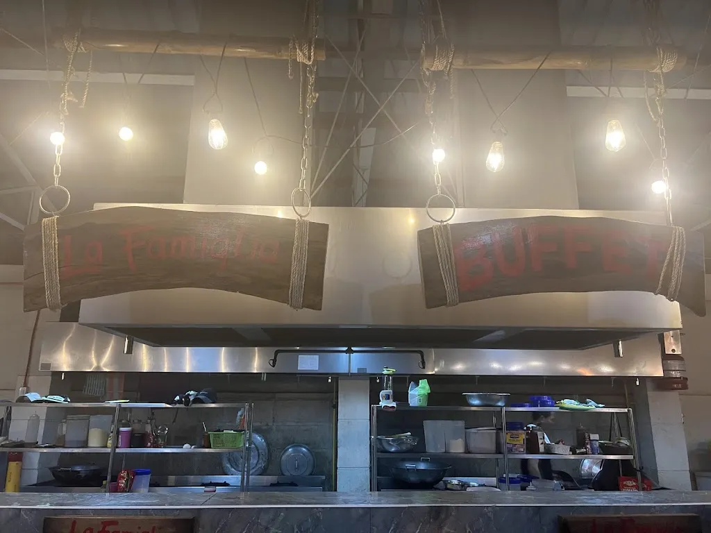 Tesla B_La Famiglia Plaza - Buffet, Ala Carte, Live Music - La Union_La Unión_review