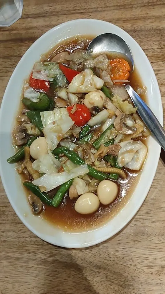 Dencio’s Bar & Grill Restaurant La Union Branch_La Unión_slider_image_2