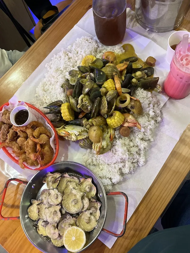 JAMES ESTRADA_Bay-Bay Seafood & Grill - La Union_La Unión_review